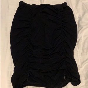 Black scrunchy skirt